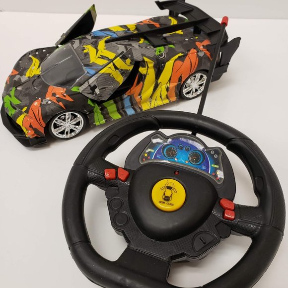 New Remote Controlled Graffiti Car - Picture 3 of 8